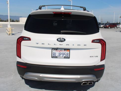 Used 2020 Kia Telluride EX FWD image 4