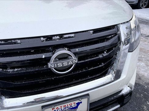 Used 2024 Nissan Pathfinder Platinum image 31