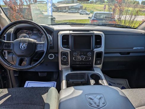 Used 2016 RAM 1500 Big Horn AWD/4WD image 9