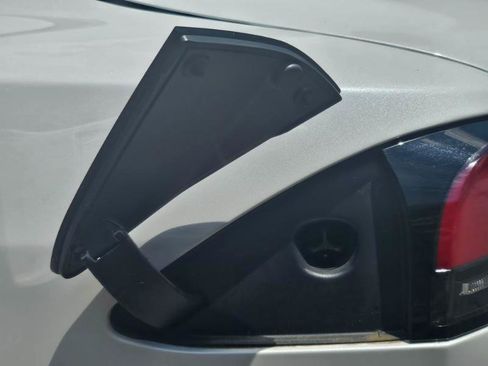 Used 2023 Tesla Model S AWD/4WD image 30