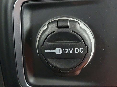 Used 2018 Jeep Wrangler Sport image 26