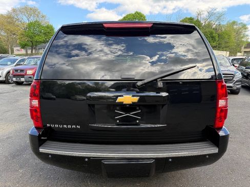 Used 2013 Chevrolet Suburban LTZ image 6