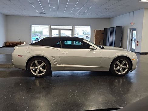 Used 2011 Chevrolet Camaro LT RWD image 4