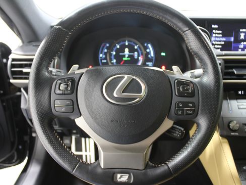 Used 2018 Lexus RC 300 AWD image 9