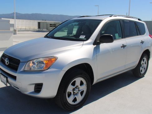 Used 2012 Toyota RAV4 FWD w/ Value Pkg image 6