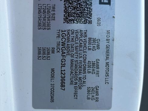 Used 2020 Chevrolet Express 2500 w/ Driver Convenience Package RWD image 26