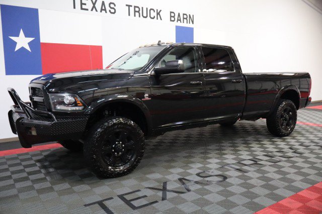 Used 2015 RAM 2500 Laramie w/ Black Appearance Group AWD/4WD image 2
