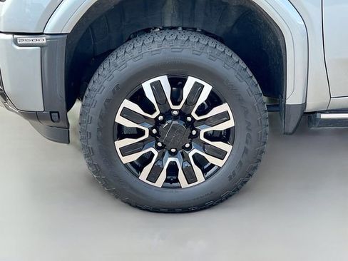 Used 2025 GMC Sierra 2500 Denali w/ Denali Reserve Package AWD/4WD image 30