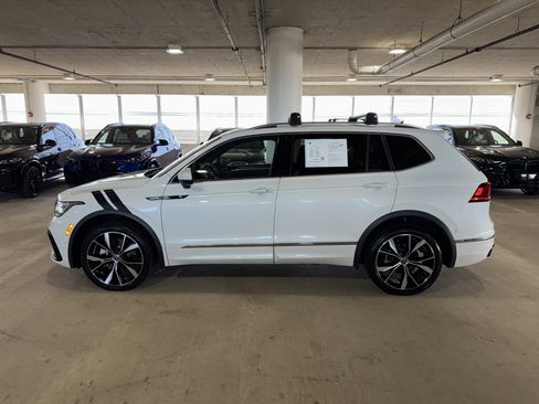 Used 2024 Volkswagen Tiguan SEL R-Line image 5