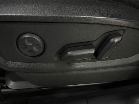 Used 2018 Audi SQ5 Premium Plus w/ Navigation Package image 18