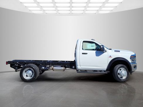 New 2026 RAM 5500 Tradesman w/ Chrome Appearance Group image 3