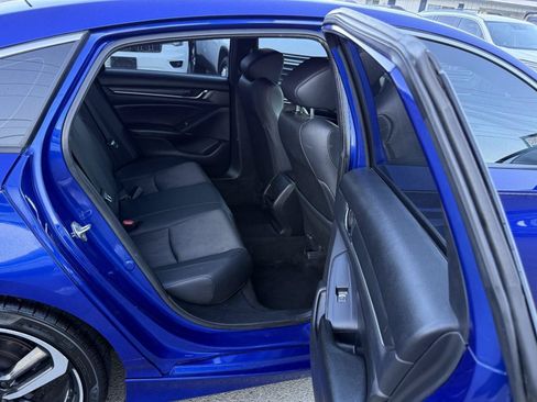 Used 2019 Honda Accord Sport image 11