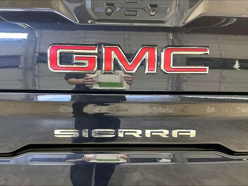 Used 2024 GMC Sierra 1500 AT4X AWD/4WD image 39