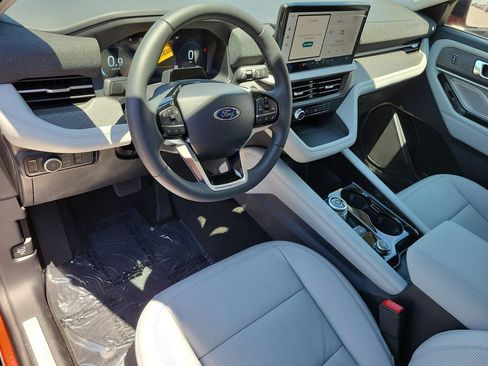New 2026 Ford Explorer Platinum w/ LUX Leather Package AWD/4WD image 15