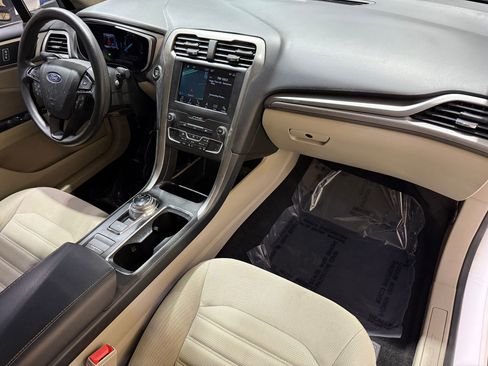 Used 2019 Ford Fusion SE image 41