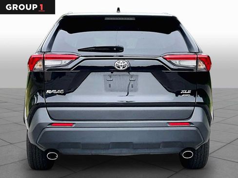 Used 2025 Toyota RAV4 XLE AWD/4WD image 5