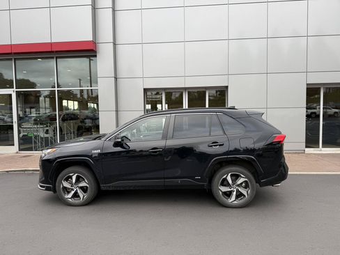 Used 2023 Toyota RAV4 SE w/ Weather & Moonroof Package AWD/4WD image 2