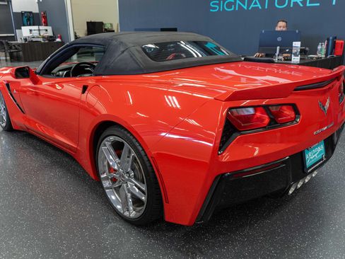 Used 2014 Chevrolet Corvette Stingray Convertible w/ 2LT Preferred Equipment Group RWD image 8