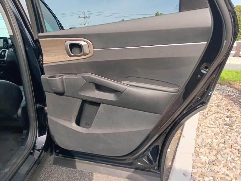 Used 2022 Kia Sorento S w/ Panoramic Sunroof Package AWD/4WD image 29