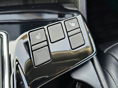 Used 2025 Kia Sportage EX FWD image 25
