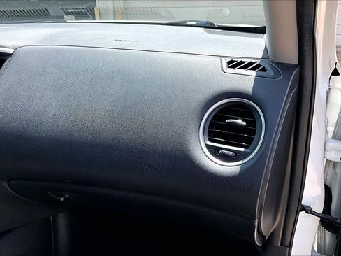 Used 2017 Nissan Pathfinder SV image 18