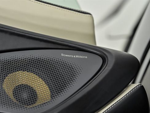 Used 2017 McLaren 570S RWD image 17