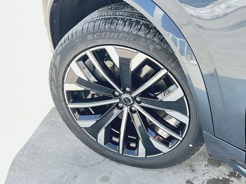 New 2026 Volvo XC90 B6 Ultra w/ Protection Package AWD/4WD image 12