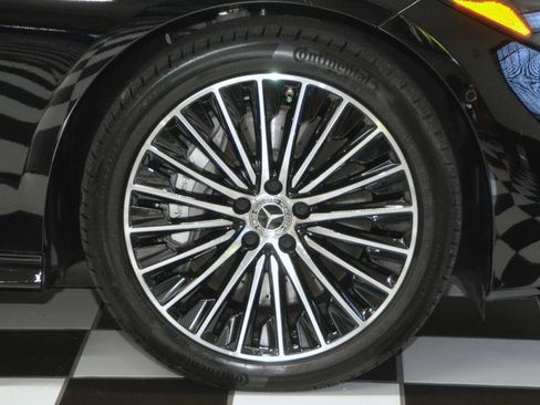 Used 2024 Mercedes-Benz CLE 450 4MATIC Cabriolet w/ Driver Assistance Package image 16