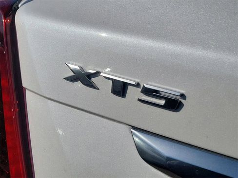 Used 2023 Cadillac XT5 Premium Luxury image 12