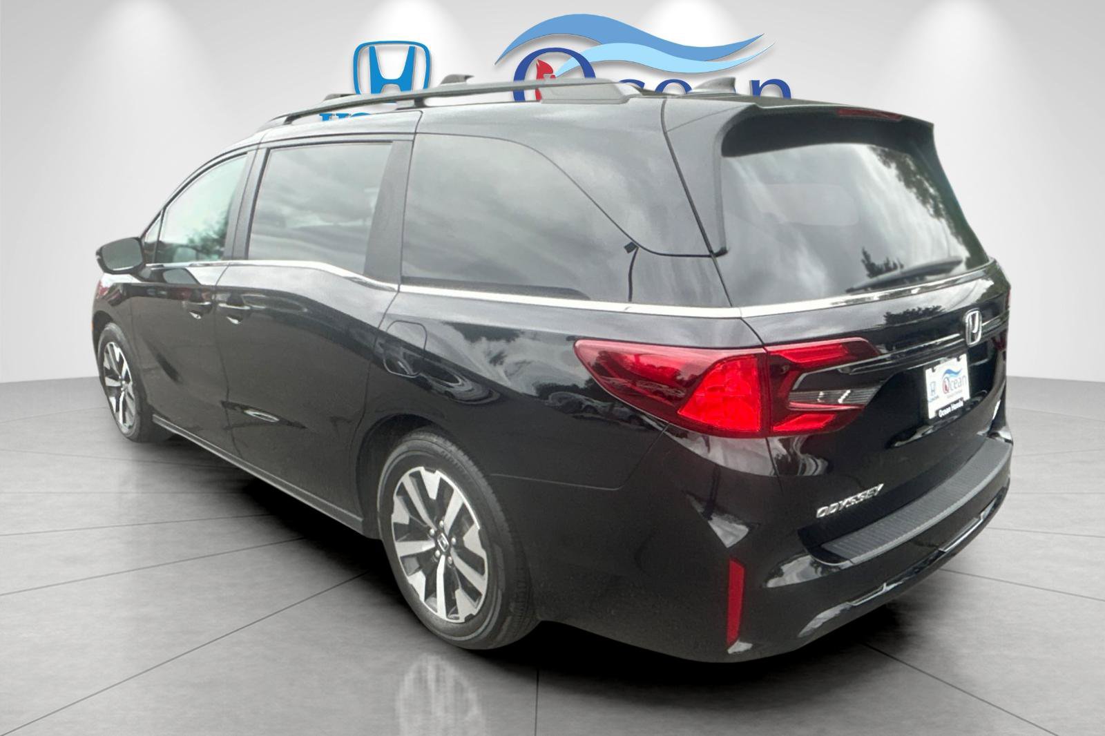 Used 2026 Honda Odyssey EX-L image 5