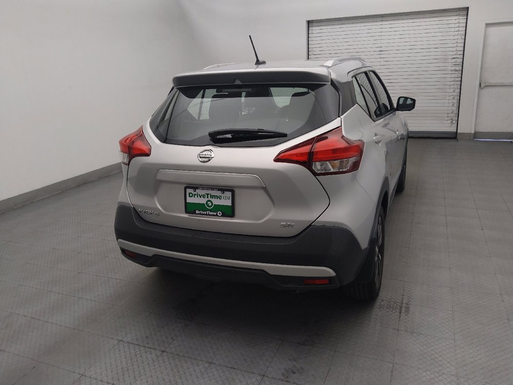 Used 2019 Nissan Kicks SR w/ SR Premium Package FWD image 7