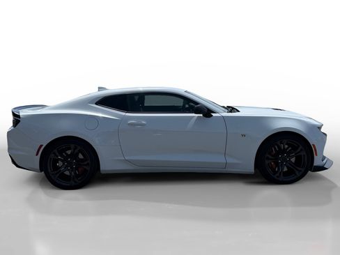 Used 2019 Chevrolet Camaro SS RWD image 6