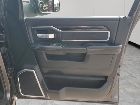 Used 2022 RAM 3500 Laramie w/ Night Edition image 13