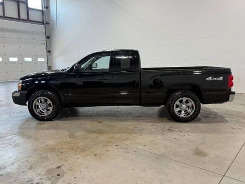 Used 2005 Dodge Dakota SLT w/ Trailer Tow Group AWD/4WD image 11