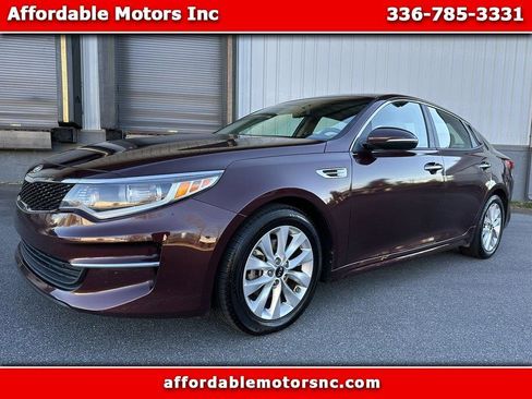 Used 2018 Kia Optima LX w/ 17" Alloy Wheels Package image 1