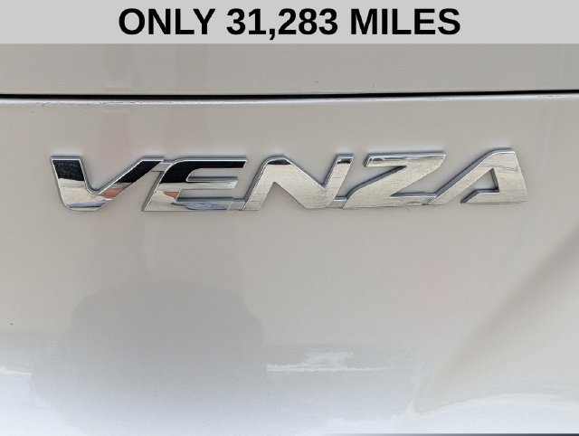 Used 2023 Toyota Venza Limited AWD/4WD image 4
