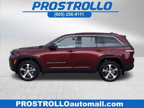 New 2026 Jeep Grand Cherokee Limited AWD/4WD image 1