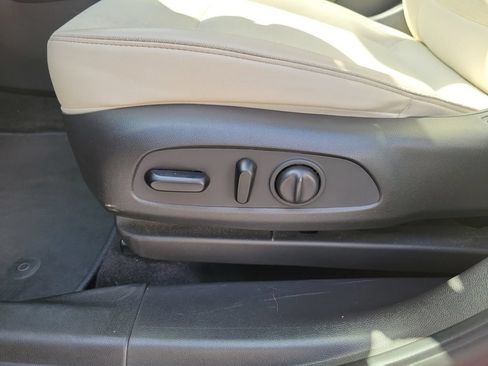 Used 2020 Buick Encore GX Select w/ Experience Buick Package FWD image 19