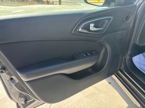 Used 2016 Chrysler 200 LX image 10