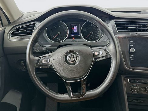 Used 2018 Volkswagen Tiguan SE FWD image 18