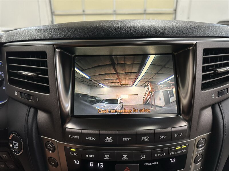 Used 2011 Lexus LX 570 4WD w/ Luxury Pkg image 24
