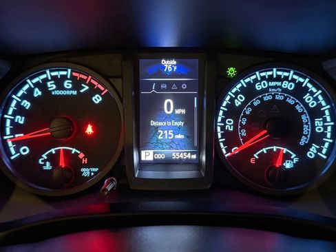 Used 2023 Toyota Tacoma SR AWD/4WD image 18