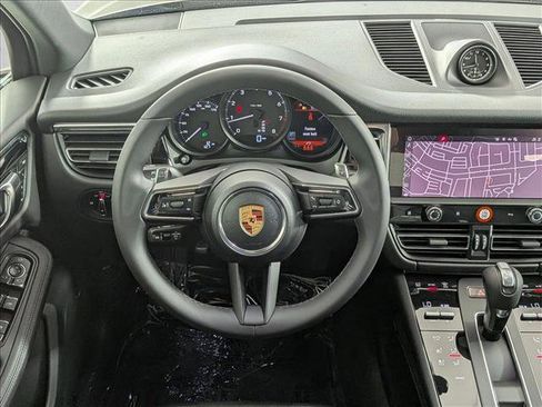 New 2026 Porsche Macan image 15