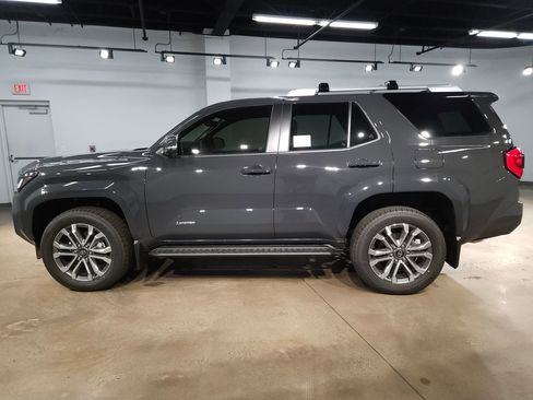 New 2026 Toyota 4Runner Limited AWD/4WD image 4