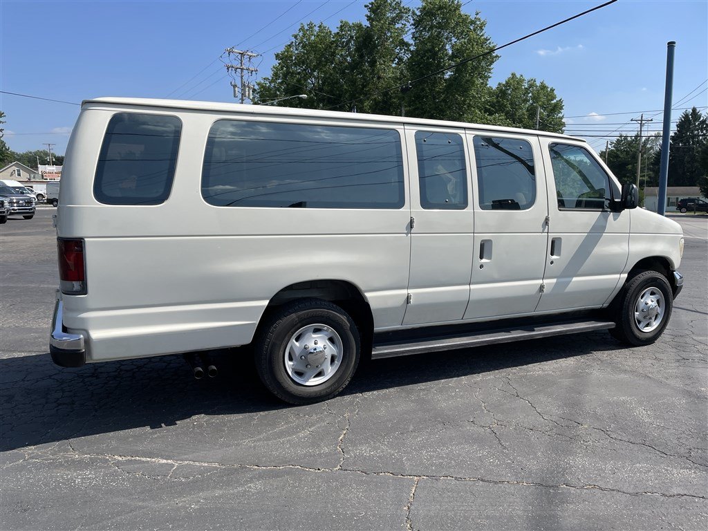 Used 2000 Ford E-350 and Econoline 350 XLT RWD image 10