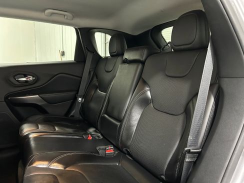 Used 2020 Jeep Cherokee Limited AWD/4WD image 30