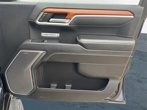 Used 2022 GMC Sierra 1500 Denali image 12