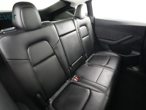 Used 2023 Tesla Model Y Long Range AWD/4WD image 5