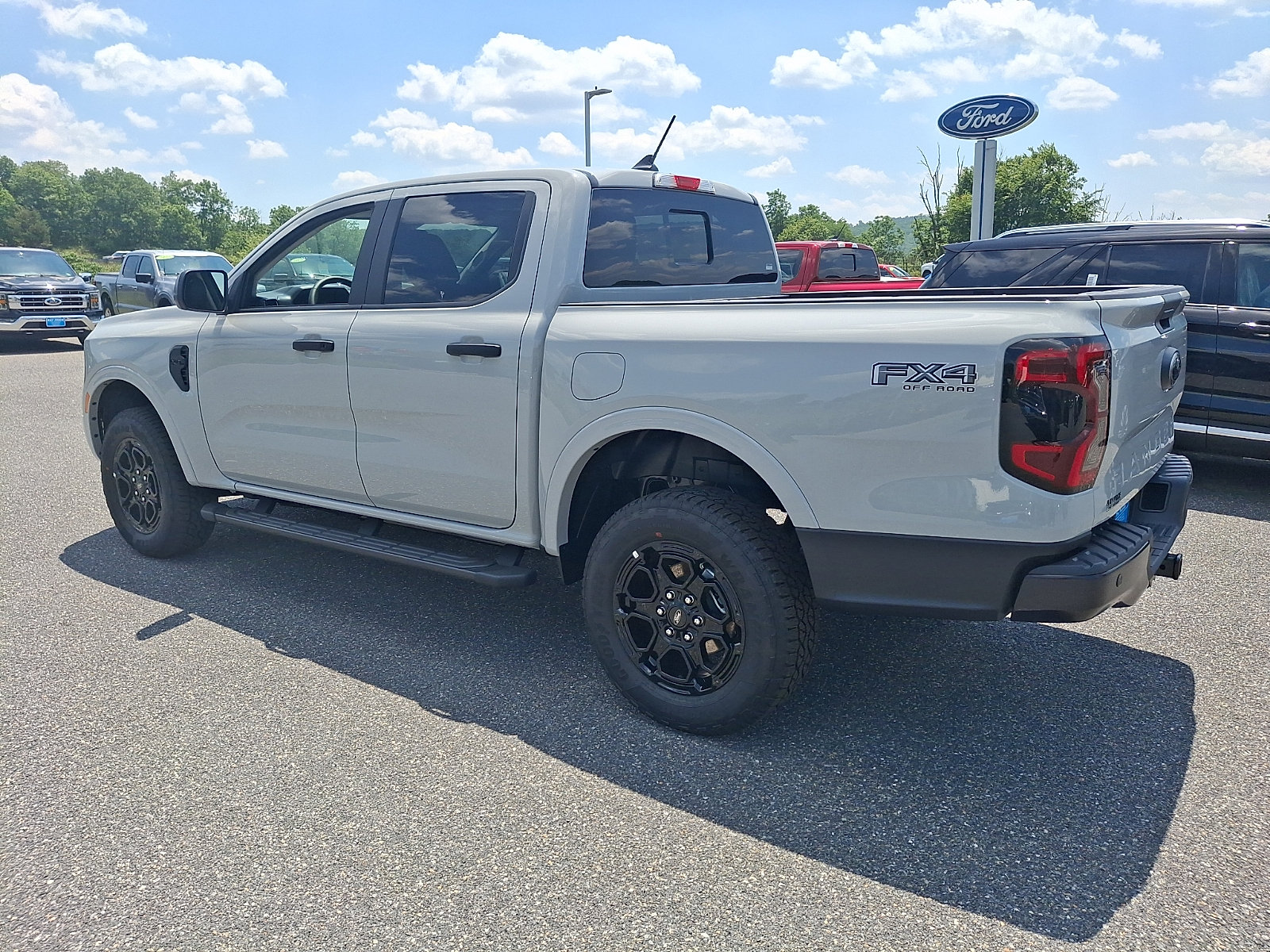New 2026 Ford Ranger XLT w/ Equipment Group 301A High AWD/4WD image 4