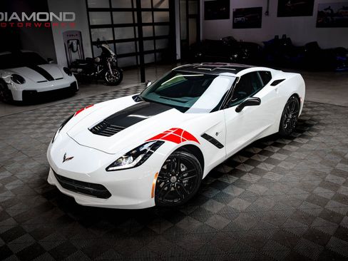 Used 2019 Chevrolet Corvette Stingray Coupe w/ 1LT RWD image 7